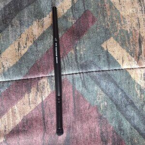 E.L.F - Contour Eye Brush